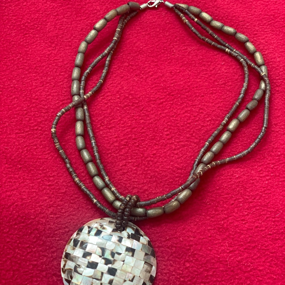 Necklace - Picture 3 of 3